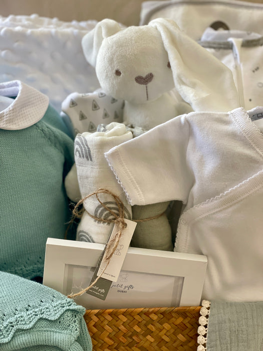 Green dreams| baby gifts | Newborn gifts| baby boy gifts|baby girl gift | 0-3 months | luxury gifts for baby