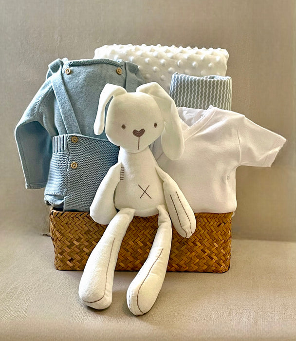 Grey stone| baby gifts | Neutral baby gift| baby boy gifts| baby girl gift | 0-3 months hamper