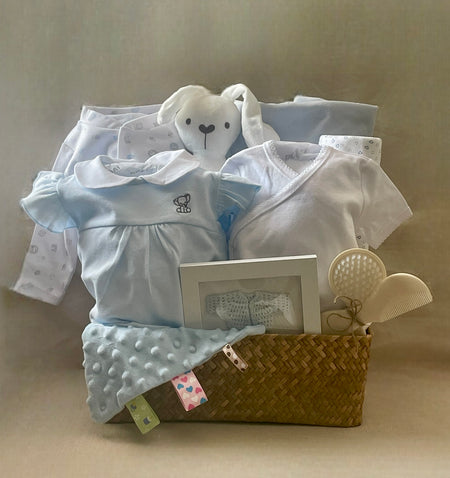 Luxury baby boy gift Dubai - Same day delivery Dubai|Baby gift|baby boy gift|hamper for babies UAE