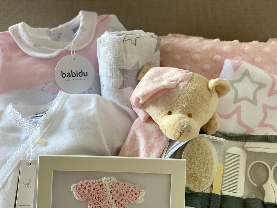 Travel day in pink| newborn gift| baby girl hamper| baby gifts dubai